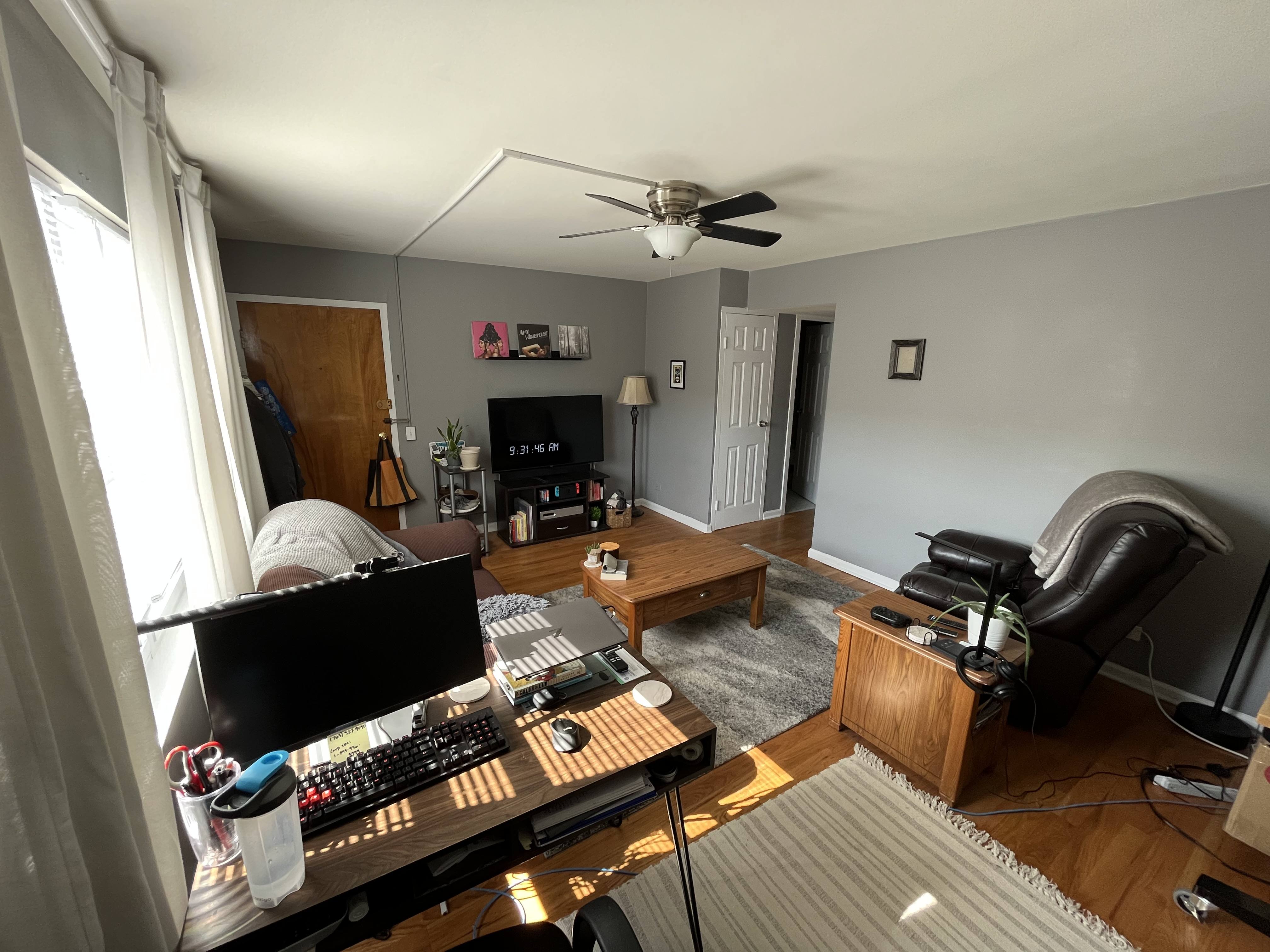 2104-24 W. Farragut Ave. 2104 W. Farragut Ave., Chicago, IL 60625 Lincoln Square - Leasing by Cross Street